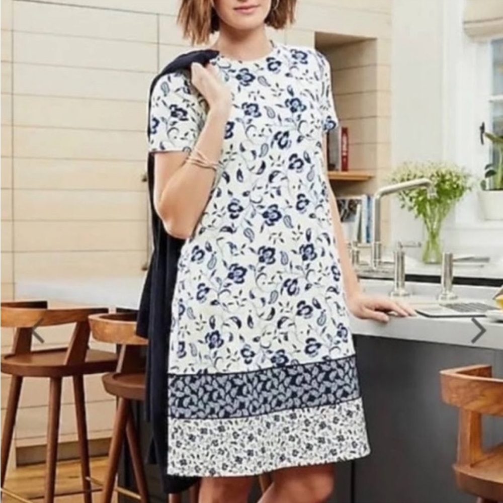 J. Jill Wearever Collection Tshirt Dress Delft Blue Floral Pattern Stretchy